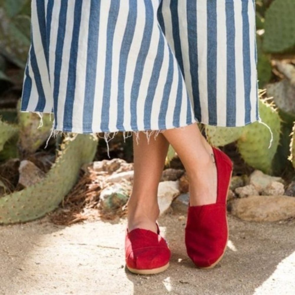 Toms Red Canvas Women's Classics